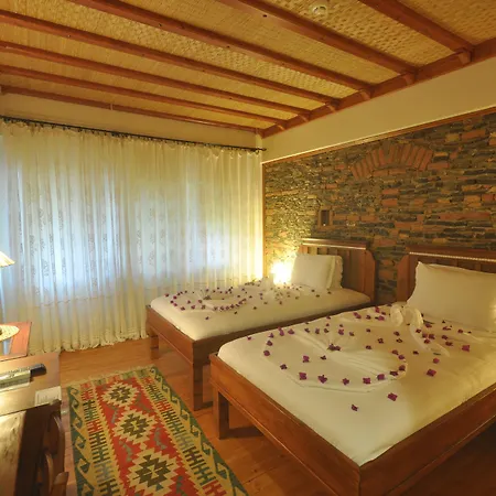 El Vino & Otel