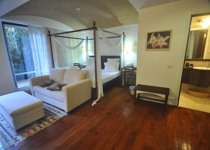 El Vino & 3* Αλικαρνασσός